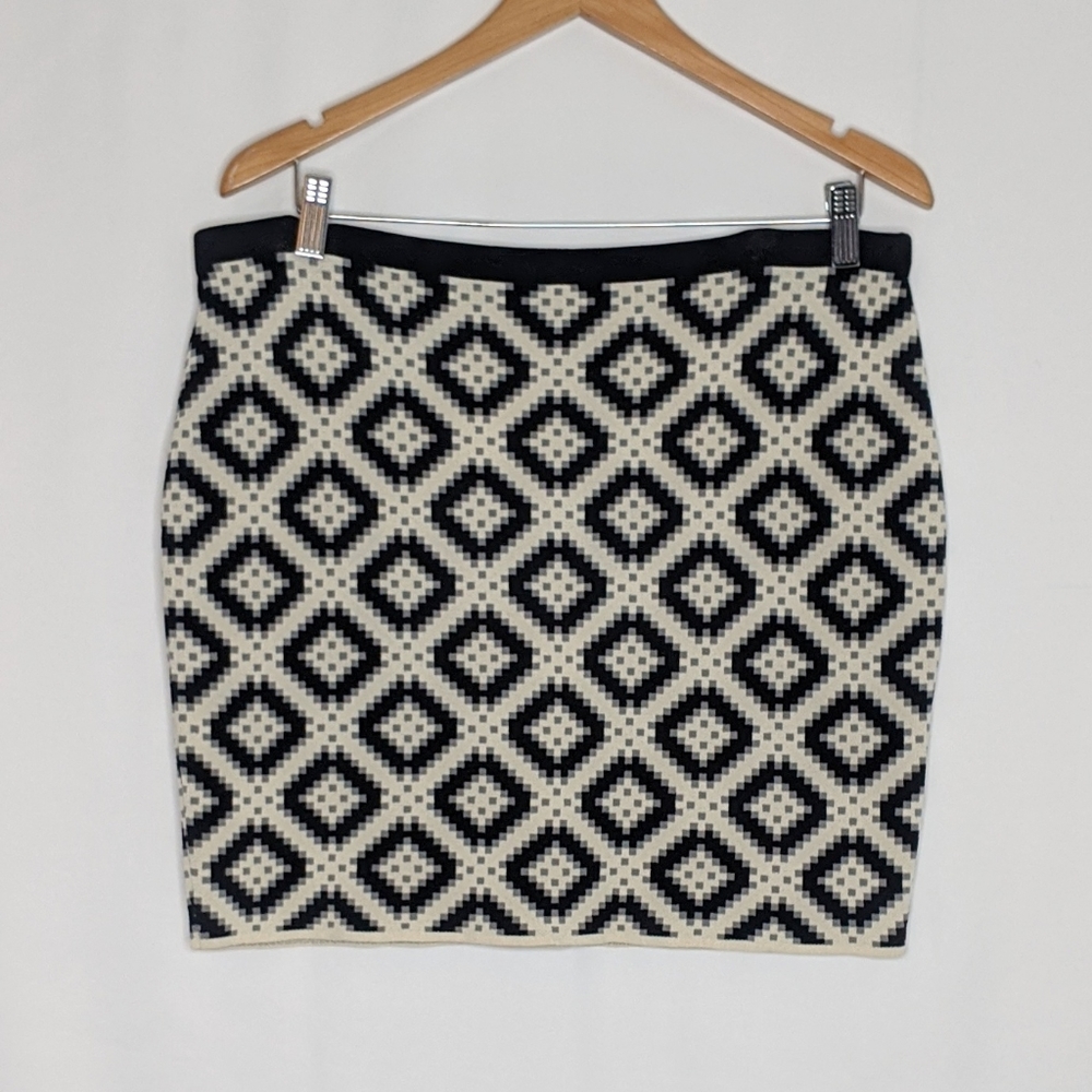 EUC RACHEL Rachel Roy pull on mini skirt
